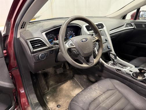 Ruby Red Metallic Tinted Clearcoat 2014 Ford Fusion SE