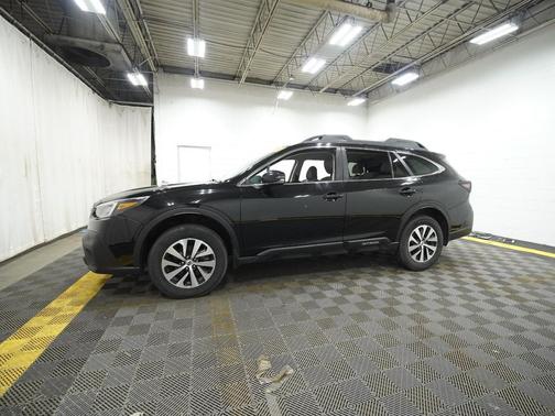 Crystal Black Silica 2020 Subaru Outback Premium