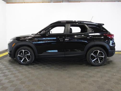 Mosaic Black Metallic 2023 Chevrolet Trailblazer RS