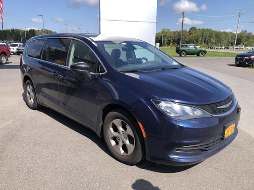 2017 Chrysler Pacifica LX