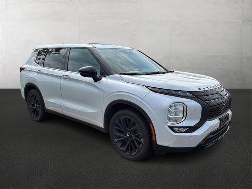 2022 Mitsubishi Outlander Black Edition S-AWC