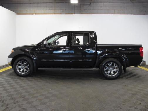 Magnetic Black Pearl 2019 Nissan Frontier SL