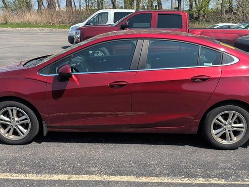 Cajun Red Tintcoat 2018 Chevrolet Cruze LT
