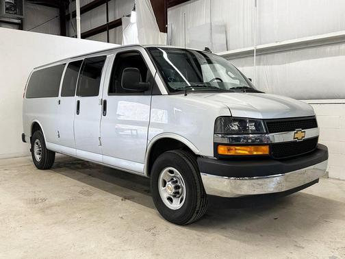 2025 Chevrolet Express 3500 RWD 3500 Extended Wheelbase LT