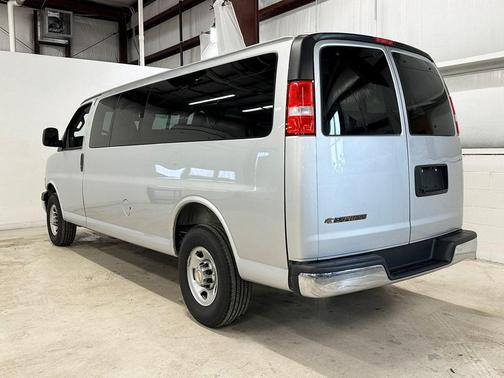 2025 Chevrolet Express 3500 RWD 3500 Extended Wheelbase LT