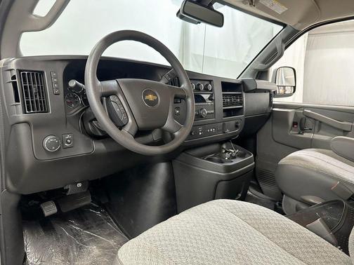 2025 Chevrolet Express 3500 RWD 3500 Extended Wheelbase LT