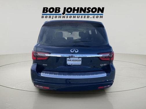 2022 INFINITI QX80 Luxe