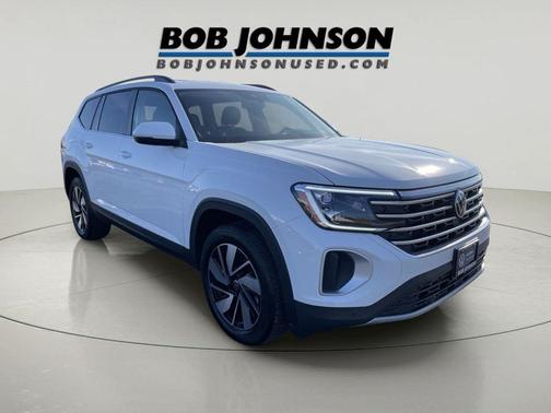 Pure White 2025 Volkswagen Atlas 2.0T SE w/Technology 4MOTION SUV