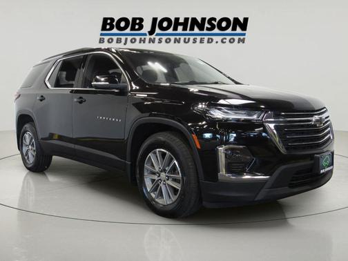 Mosaic Black Metallic 2023 Chevrolet Traverse LT Cloth