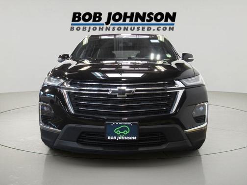 Mosaic Black Metallic 2023 Chevrolet Traverse LT Cloth