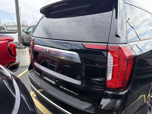 Onyx Black 2022 GMC Yukon XL Denali
