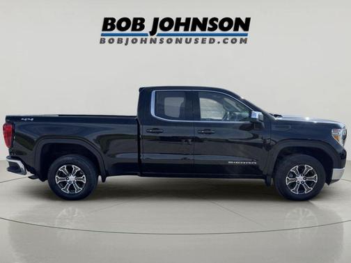 Onyx Black 2021 GMC Sierra 1500 SLE