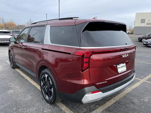2025 Kia Carnival EX