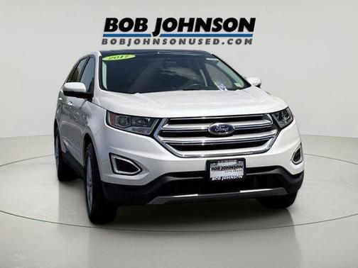 White Platinum Metallic Tri-Coat 2017 Ford Edge SEL