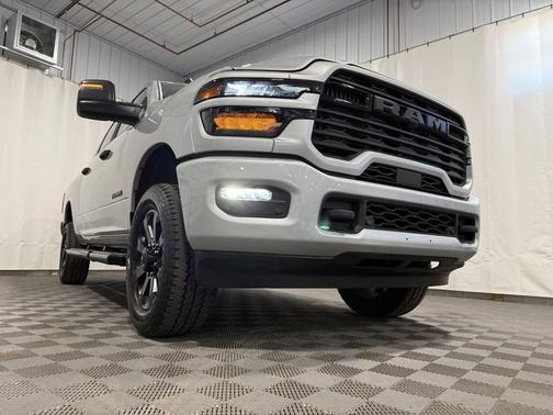Silver Zynith 2026 RAM 2500 Big Horn Crew Cab 4x4 6'4' Box