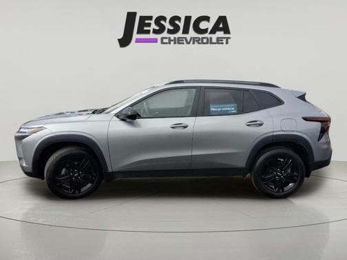 Sterling Gray Metallic 2025 Chevrolet Trax FWD ACTIV