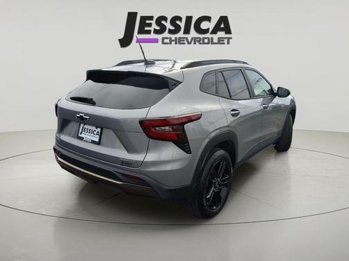 Sterling Gray Metallic 2025 Chevrolet Trax FWD ACTIV