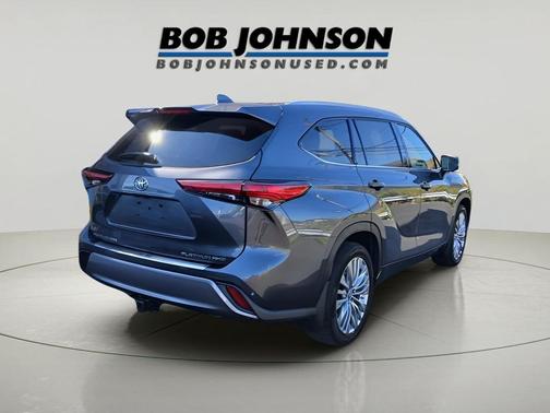 2023 Toyota Highlander Platinum
