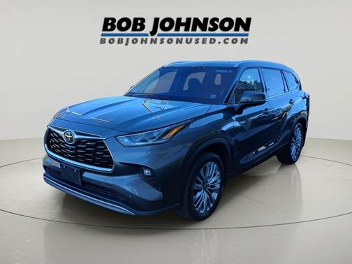 2023 Toyota Highlander Platinum