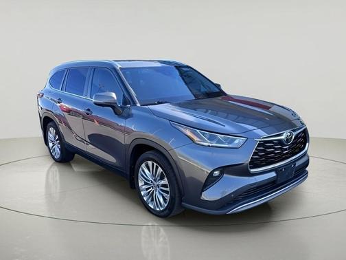 2023 Toyota Highlander Platinum