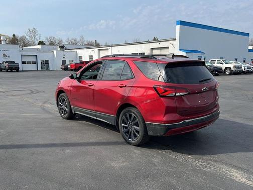 Radiant Red Tintcoat 2023 Chevrolet Equinox AWD RS