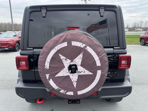 Black Clearcoat 2024 Jeep Wrangler Rubicon