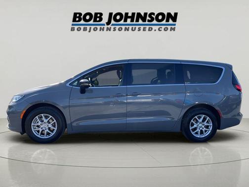 2025 Chrysler Pacifica L
