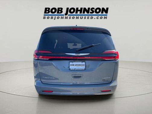 2025 Chrysler Pacifica L