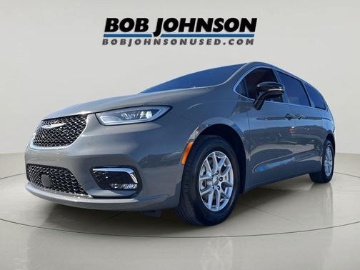 2025 Chrysler Pacifica L