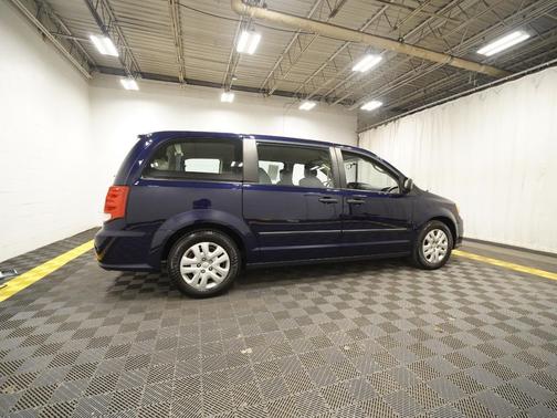 True Blue Pearlcoat 2016 Dodge Grand Caravan AVP/SE