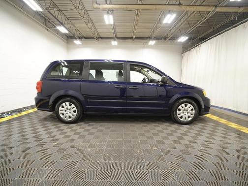 True Blue Pearlcoat 2016 Dodge Grand Caravan AVP/SE