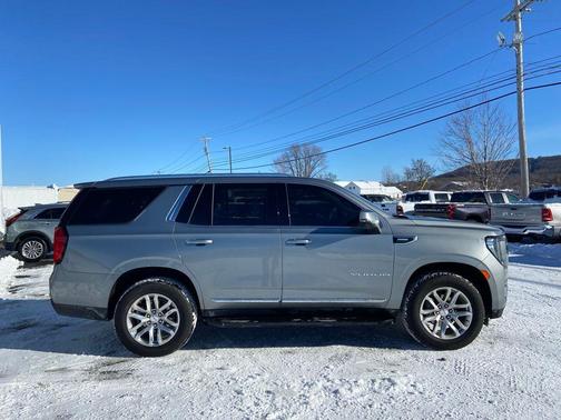 2024 GMC Yukon SLT