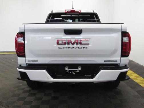 Summit White 2025 GMC Canyon Elevation