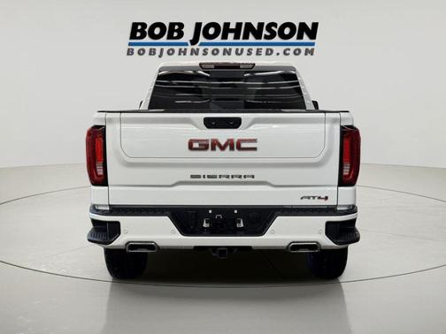 Summit White 2023 GMC Sierra 1500 AT4