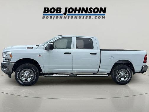 2024 RAM 2500 Tradesman Crew Cab 4x4 6'4' Box