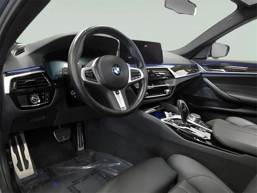 2022 BMW 530 i xDrive
