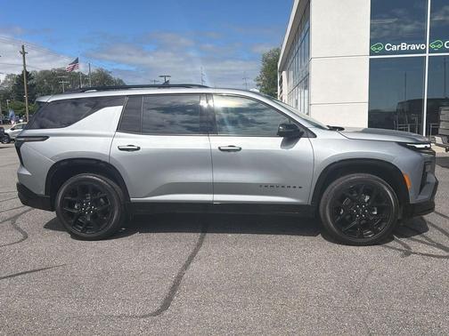 Sterling Grey Metallic 2025 Chevrolet Traverse RS