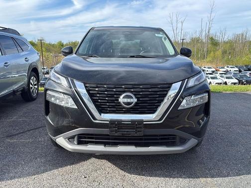 Super Black 2022 Nissan Rogue SV