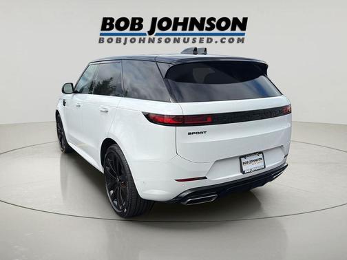 Fuji White 2025 Land Rover Range Rover Sport SE