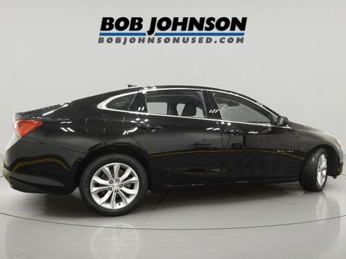 Mosaic Black Metallic 2024 Chevrolet Malibu FWD 1LT