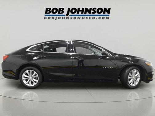 Mosaic Black Metallic 2024 Chevrolet Malibu FWD 1LT