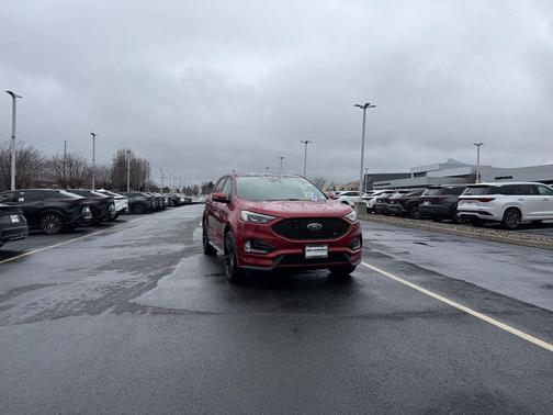 Rapid Red Metallic Tinted Clearcoat 2023 Ford Edge ST