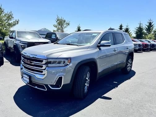Sterling Metallic 2023 GMC Acadia AWD SLT