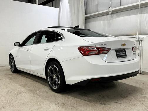 2022 Chevrolet Malibu FWD LT