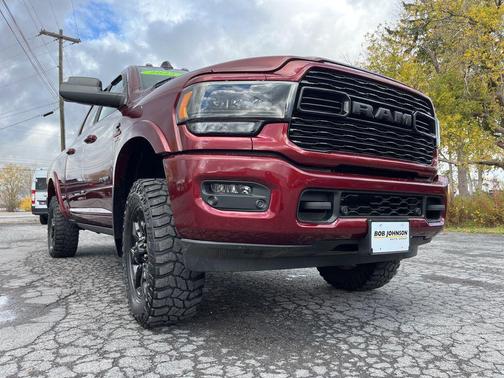 2022 RAM 3500 Limited Crew Cab 4x4 6'4' Box