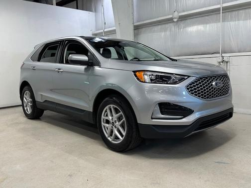 Iconic Silver 2024 Ford Edge SEL