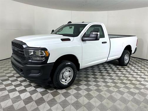 2023 RAM 2500 Tradesman Crew Cab 4x4 6'4' Box