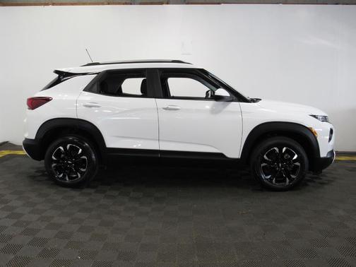 Summit White 2023 Chevrolet Trailblazer LT