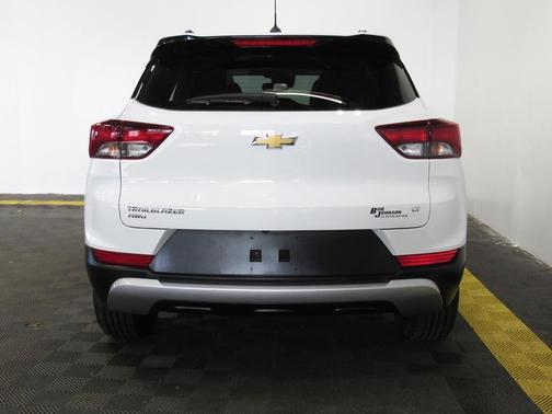 Summit White 2023 Chevrolet Trailblazer LT