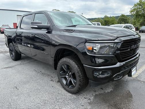 Diamond Black Crystal Pearlcoat 2020 RAM 1500 Big Horn/Lone Star